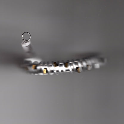 Bracelet upcyclé Inès Pineau en chaîne dorée plaquée or 24K et fermoir acier inoxydable, bijou élégant fait main à Paris.
+1
